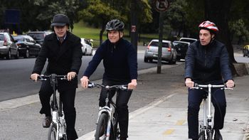 en bici, macri acompano a larreta en bici, macri acompano a larreta