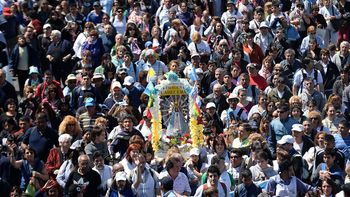 una multitud participo de la misa tras la peregrinacion a lujan una multitud participo de la misa tras la peregrinacion a lujan