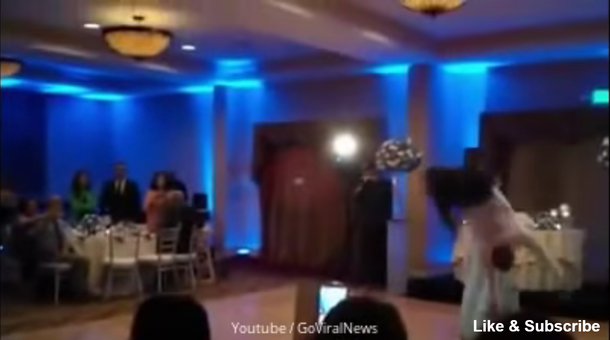 Los novios entraron bailando, él hizo una pirueta y la noqueó