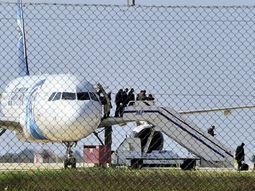 Descartaron que haya una bomba en el avión secuestrado de EgyptAir