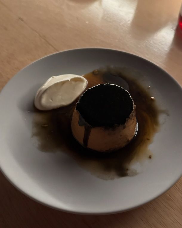 El flan de Halva que enoloqueció a Bad Bunny El flan de Halva que enoloqueció a Bad Bunny