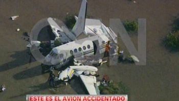 cinco muertos y cuatro heridos por la caida de una avioneta en el rio de la plata cinco muertos y cuatro heridos por la caida de una avioneta en el rio de la plata
