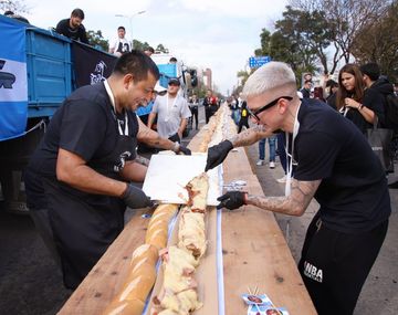 Caos en Avellaneda: el descargo tras el robo del sándwich gigante