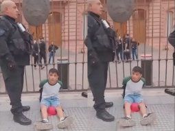 Así detuvieron a un nene de 12 años frente a Casa Rosada