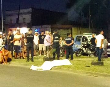 Un policía abatió a un delincuente de 14 años que intentó robarle la moto en Monte Chingolo