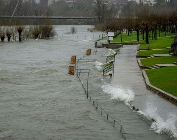 Tormentón Nils: avanza la arrasadora borrasca que ya dejó un muerto y a 900.000 casas sin luz