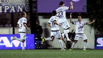 all boys vencio a racing y lo hundio aun mas en la tabla all boys vencio a racing y lo hundio aun mas en la tabla