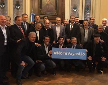 {altText(,#NoTeVayasLio Los campeones del 86 también se sumaron a la movida)}