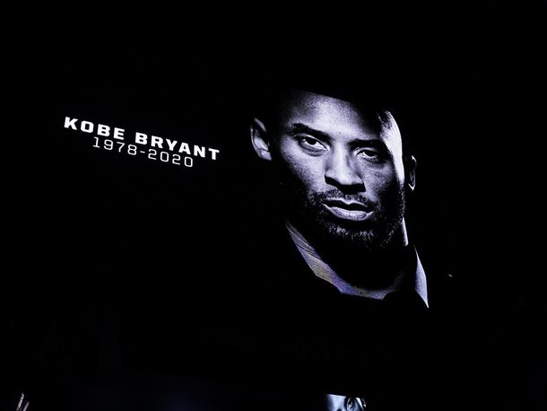 Anunciaron la muerte de Kobe Bryant en pleno partido de la NBA y todo el estadio hizo un conmovedor minuto de silencio