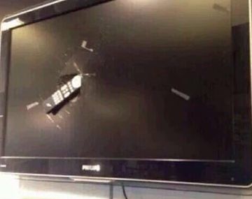 Así quedó el televisor de Catherine Fulop tras la derrota de Venezuela