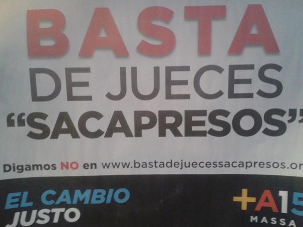 Massa quiere juntar en siete días un millón de firmas para enterrar el pliego de Carlés