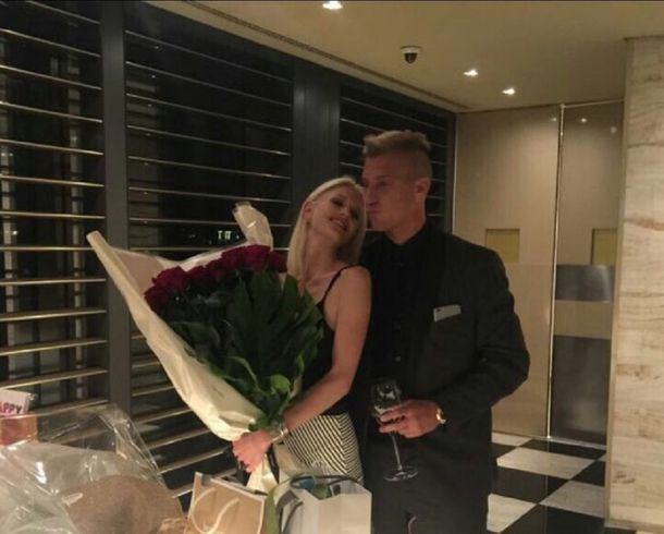 La selfie ostentosa de Maxi López, mientras no paga la cuota alimentaria