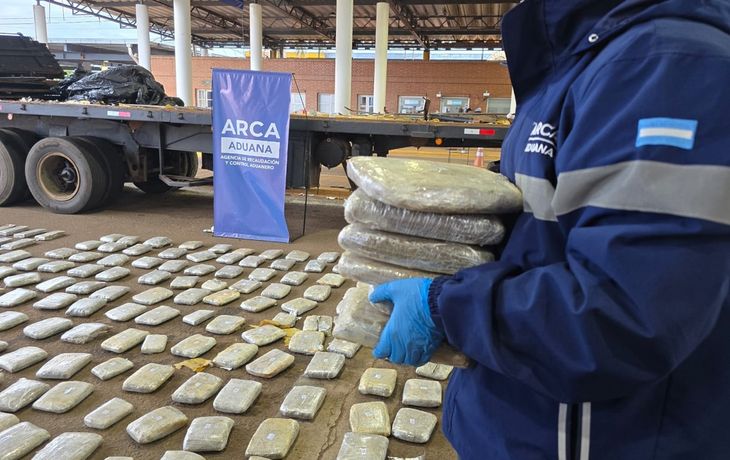 La Aduana frustró un contrabando de 700 kg de marihuana en un camión que transportaba arroz