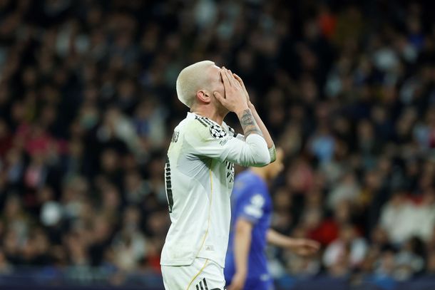 Silbidos para Franco Mastantuono&nbsp; &nbsp;