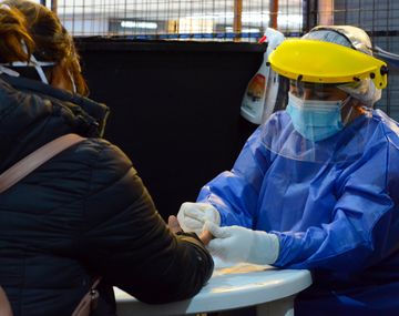 Coronavirus en la Ciudad: tres de cada diez testeos a porteños dan positivo