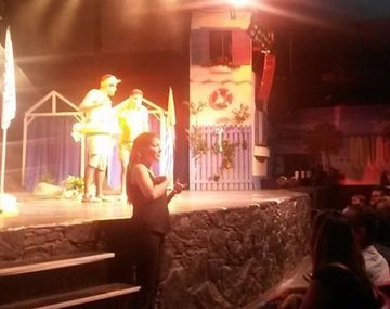 Bañeros sumó a una intérprete hipoacúsica