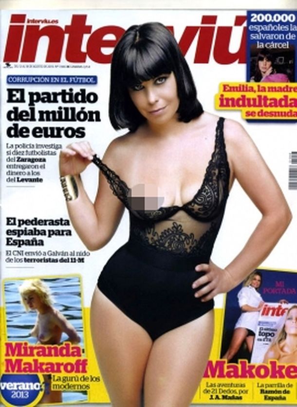 Evitó ir a la cárcel y se desnudó en la tapa de una revista