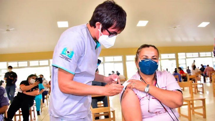 Provincia por provincia: cómo anotarse para la vacuna contra el coronavirus