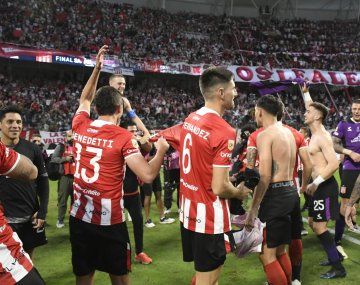Zaid Romero festejó junto a su abuelo y le regaló la medalla
