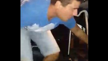 un camionero irresponsable al volante un camionero irresponsable al volante