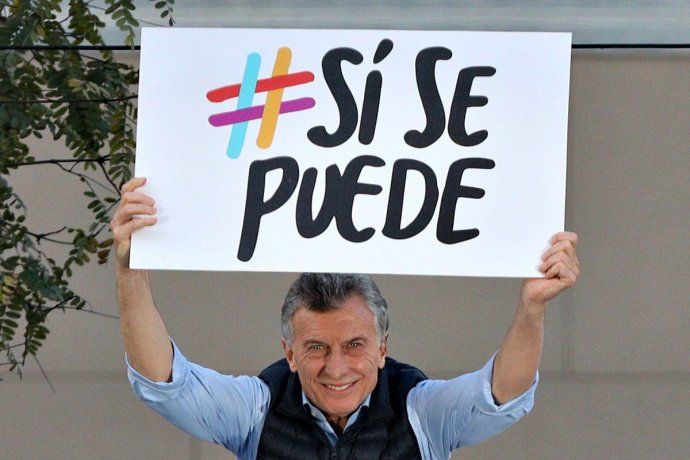 Tras despedir a miles de estatales, Macri aseguró estabilidad a sus funcionarios con un decreto