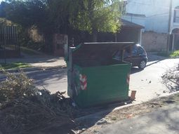 hallaron a un bebe muerto en un contenedor de basura en quilmes hallaron a un bebe muerto en un contenedor de basura en quilmes