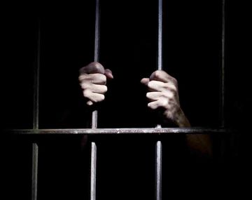 Polémica: preso de noche