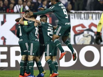 Palmeiras celebra ante la bronca de Agustín Orion