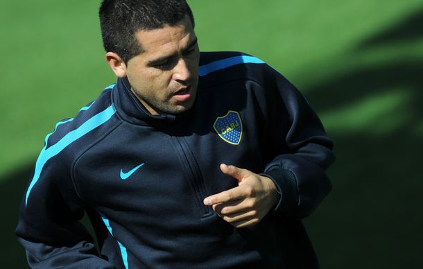 Riquelme vuelve a entrenar en Boca tras más de 200 días