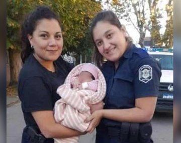 Dos policías rescataron a una bebé recién nacida abandonada en Quilmes