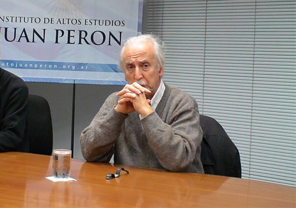 Curia: Los políticos no asumen el problema de la devaluación