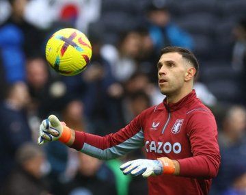 Un equipo grande de Europa quiere al Dibu Martínez