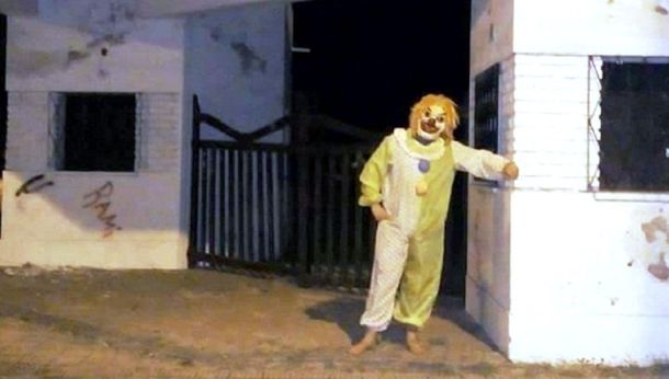 Un nuevo payaso aterra a los niños en General Alvear: fue detenido