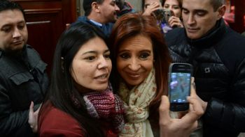 cristina se reunio con diputados, intendentes y ex funcionarios del fpv cristina se reunio con diputados, intendentes y ex funcionarios del fpv