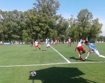 El Pincha disputó un partido preparativo ante Sport Boys