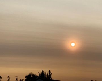 Atardecer rojizo en Buenos Aires (Foto: @GaboAir)