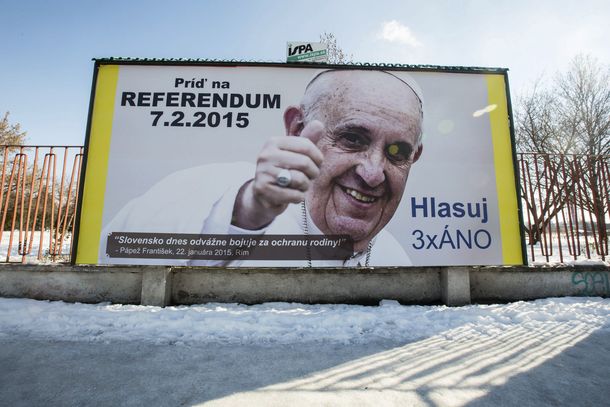 Eslovaquia votó un referéndum contra matrimonio igualitario y adopción de parejas gays
