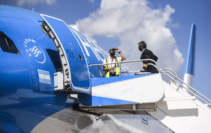 Aterrizó en China el vuelo que traerá un millón de dosis de la vacuna Sinopharm