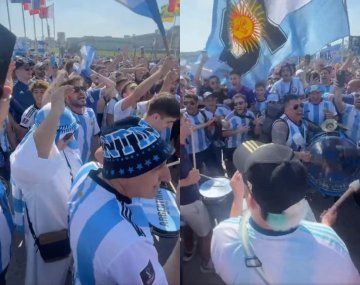 El banderazo argentino previo al debut de la Selección