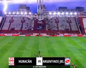 Miedo total: un rayo asustó a todos en la previa de Huracán-Argentinos