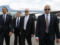 Obama y custodios