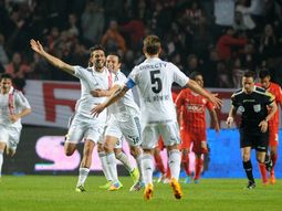 estudiantes gano en bahia blanca y alimenta su ilusion estudiantes gano en bahia blanca y alimenta su ilusion