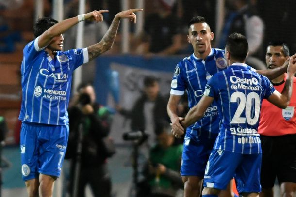 Godoy Cruz empató ante Libertad y es el primer equipo argentino en octavos