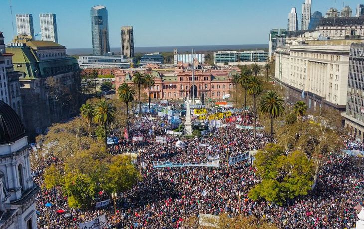 Las universidades públicas vuelven a la calle para exigir que Javier Milei cumpla con la ley de financiamiento