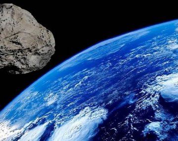 Un asteroide que triplica al Obelisco se acercará a la Tierra el día del eclipse: qué pasaría si golpea al planeta según la NASA