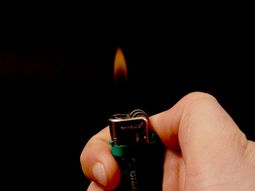 Un chico de 15 años murió tras inhalar gas de un encendedor Un chico de 15 años murió tras inhalar gas de un encendedor