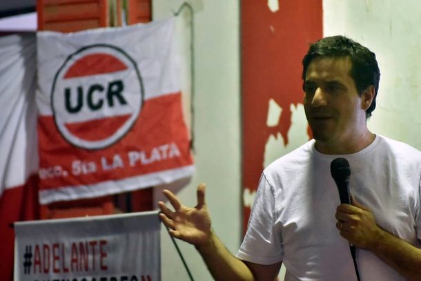 UCR bonaerense: con apoyo de intendentes y gobernadores, Maximiliano Abad competirá en las internas