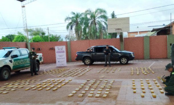 Misiones: quiso escapar con más de 200 kilos de marihuana ocultos en su camioneta