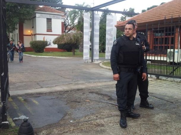 Desalojan el predio de la ex ESMA por amenaza de bomba en el Espacio Memoria