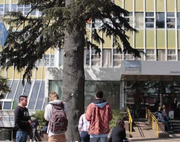 Denuncian a un profesor de Filosofía por acosar a alumnas
